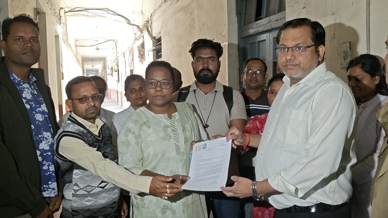 दो महीने से भूखे स्वास्थ्य योद्धा : मुख्यमंत्री का आश्वासन कागज पर, 25 कर्मचारी अब भी बेरोजगार, NHM कर्मचारियों का सब्र टूटा : वेतन बकाया, बहाली अटकी, राज्यव्यापी ज्ञापन-आंदोलन शुरू