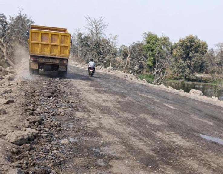 छाल मुख्य मार्ग पर होगा पक्की सड़क का निर्माण, हाटी से पुरुंगा तक बनेगी नई मुरूम सड़क, लगभग 22 करोड़ रुपए की कार्ययोजना तैयार, ग्रामीणों को मिलेगा सीधा लाभ