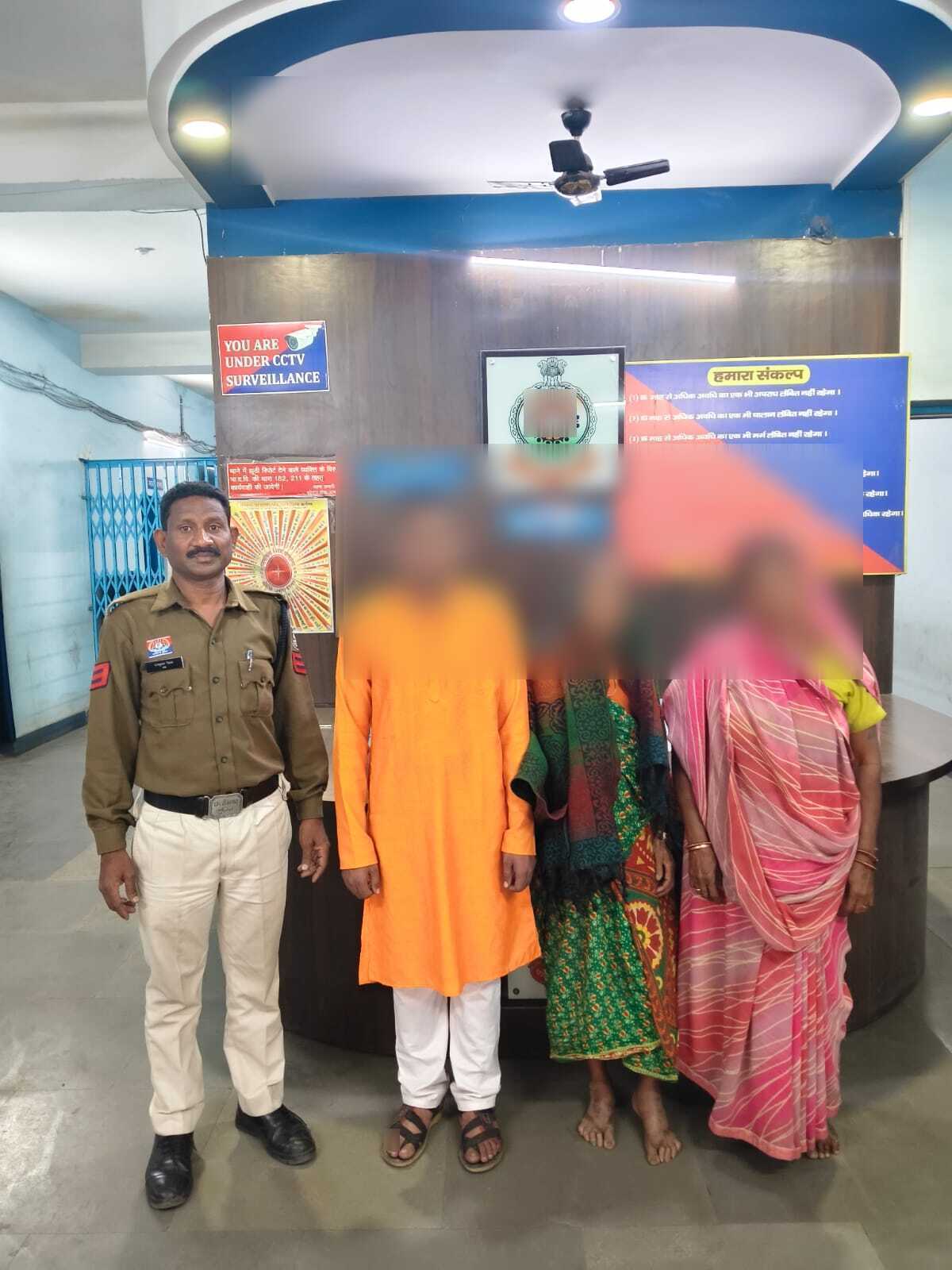 ऑपरेशन मुस्कान के तहत रायगढ़ पुलिस की बड़ी कामयाबी, जनवरी माह में 59 में से 56 गुम इंसान तलाशे गए, परिजनों के चेहरों पर लौटी मुस्कान