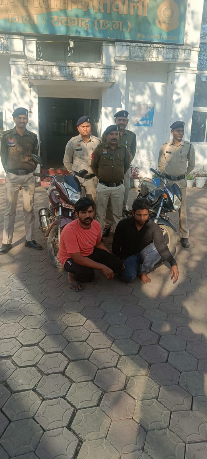 कोतवाली पुलिस ने चोरी की बाइक के साथ दो आरोपियों को किया गिरफ्तार, ग्राहक तलाशते पकड़े गए, उर्दना पेट्रोल पंप से चोरी हुई थी प्लांटकर्मी की मोटरसाइकिल