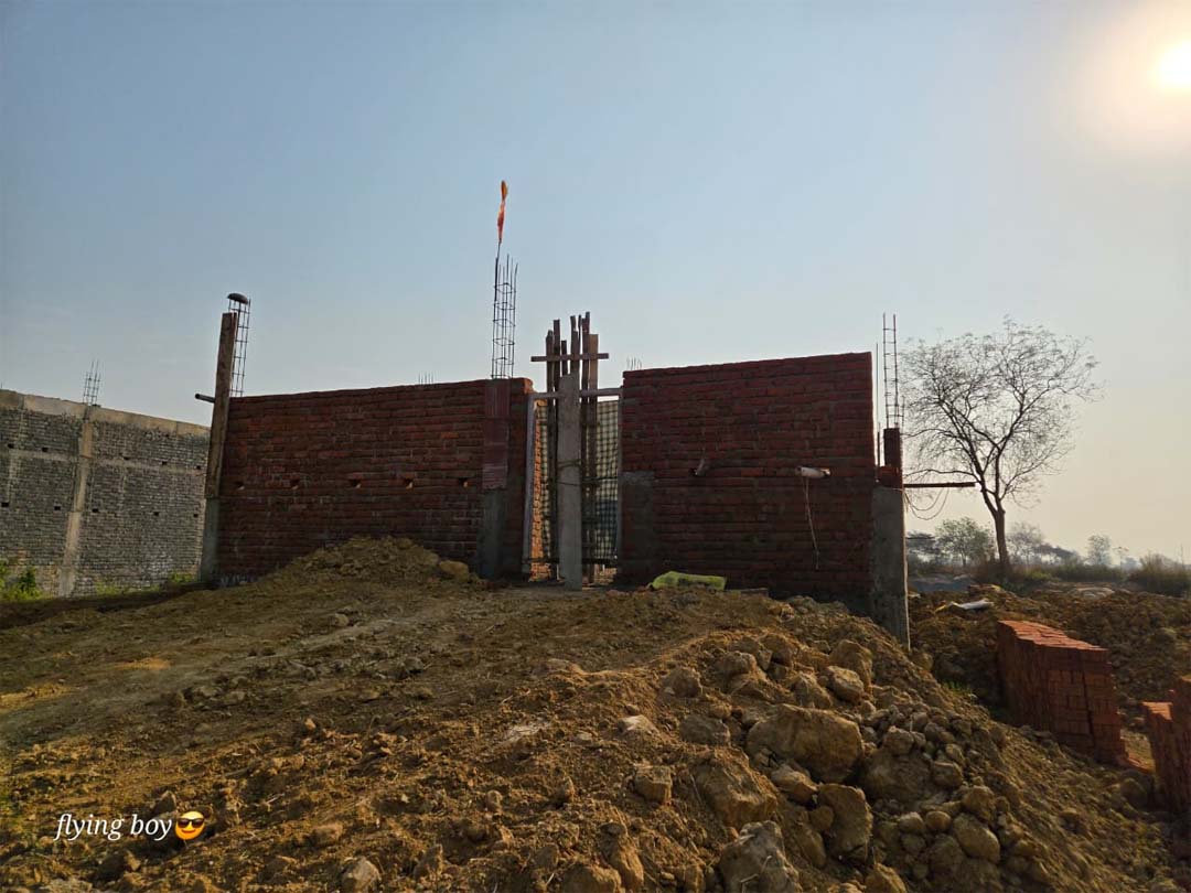 जल्दबाजी एवं प्रक्रियागत अनियमितताओं के बीच जारी स्थगन आदेश से प्रधानमंत्री आवास निर्माण प्रभावित, निष्पक्ष जांच की मांग