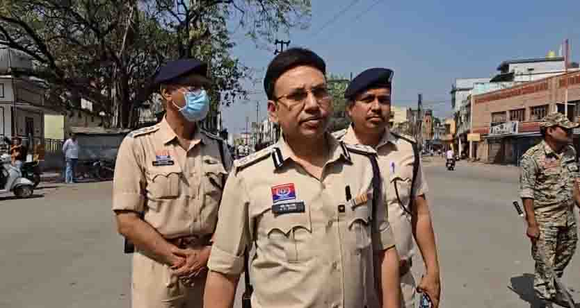 होली पर सख्ती: बाइकर्स गैंग, तीन सवारी और मुखौटा गैंग वालों को चेतावनी, शालीनता से होली मनाने की सख्त हिदायत, होली पर 16 चेक पॉइंट पर सख्त पुलिस निगरानी — शहर में तगड़ी जांच व्यवस्था