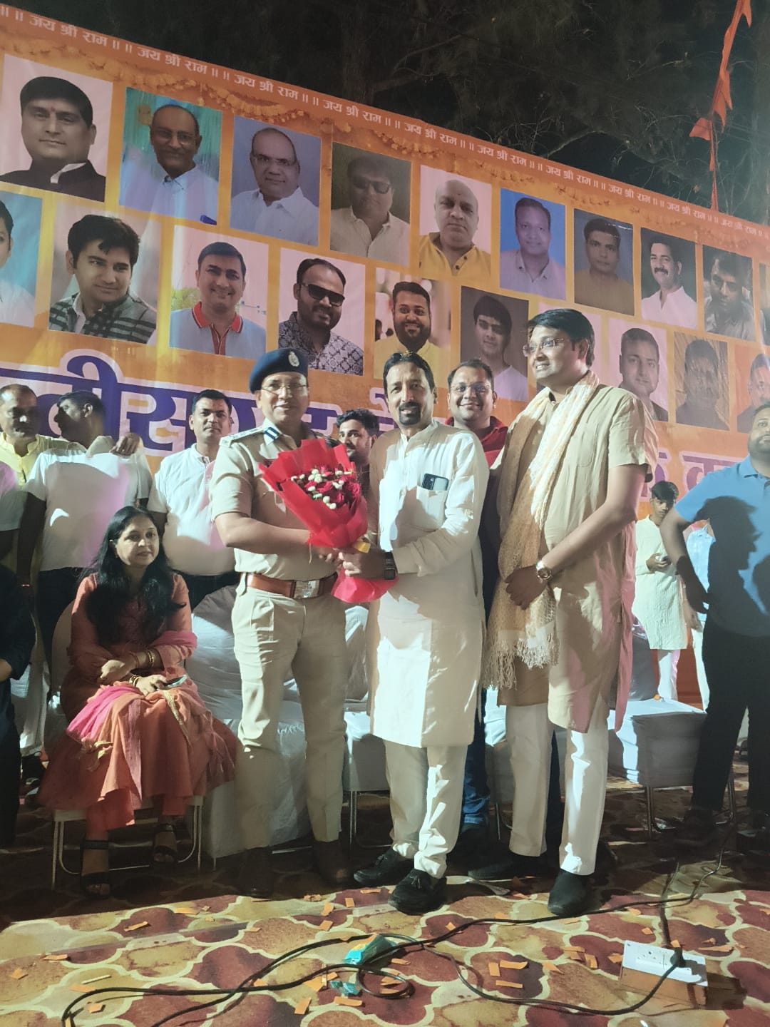 महावीर अग्रवाल ने एसएसपी शशिमोहन सिंह का किया स्वागत