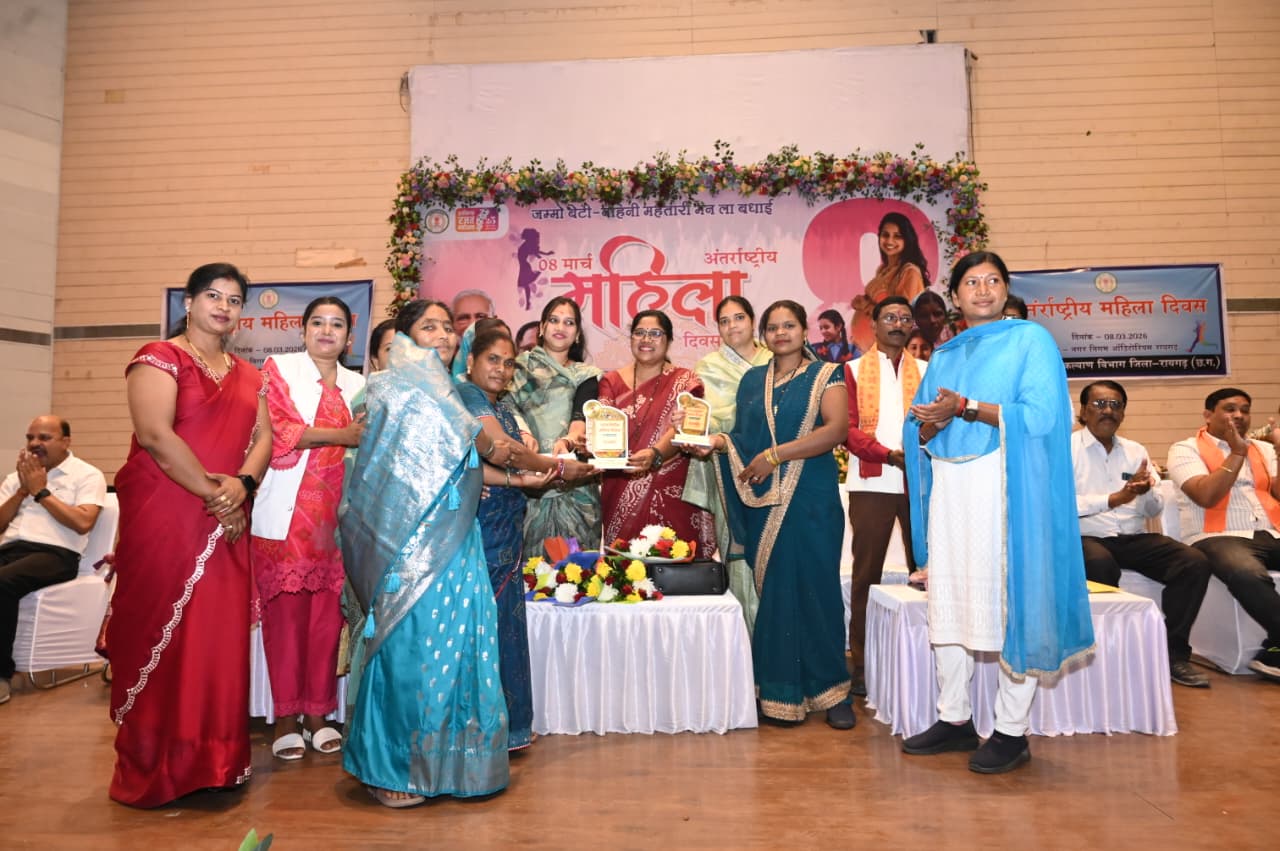 महतारी वंदन योजना के तहत रायगढ़ जिले की 2 लाख 97 हजार 819 महिलाओं को 25वीं किस्त की राशि अंतरित, विकास की मुख्यधारा से जुड़ रही मातृशक्तिः महतारी वंदन योजना से महिलाओं को मिल रहा आर्थिक संबल