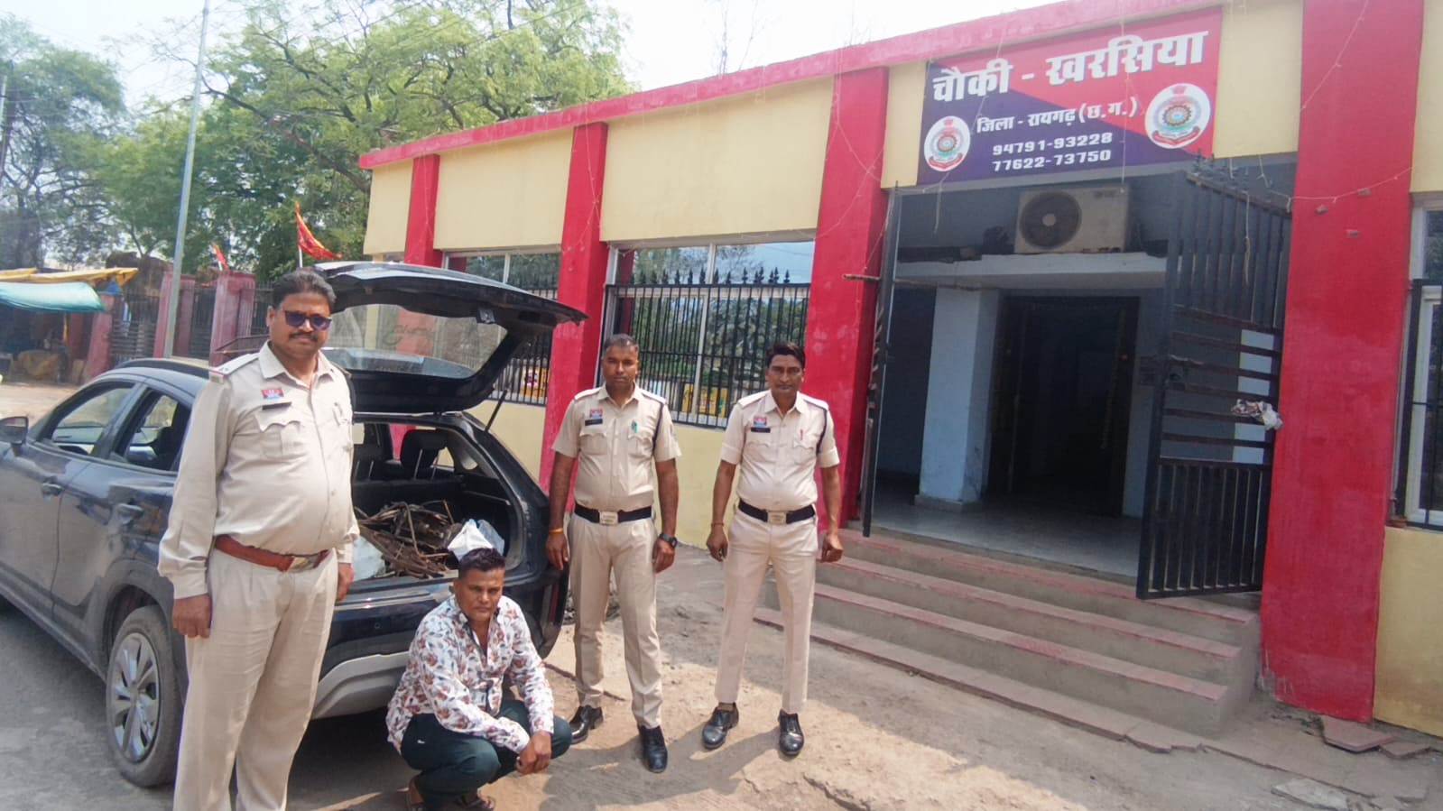 अवैध कबाड़ परिवहन पर रायगढ़ पुलिस की सख्ती, कार में स्क्रैप ले जा रहे आरोपी को खरसिया पुलिस ने पकड़ा, मारुति फ्रोंक्स कार से 190 किलो लोहे का स्क्रैप जब्त, आरोपी पर वैधानिक कार्रवाई