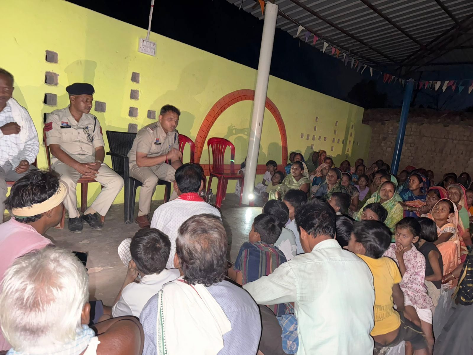 पुसौर पुलिस ने अम्लीभौना में चलाया नशा मुक्ति जागरूकता अभियान, नशा मुक्त वातावरण तैयार करने लगातार किये जा रहे प्रयास