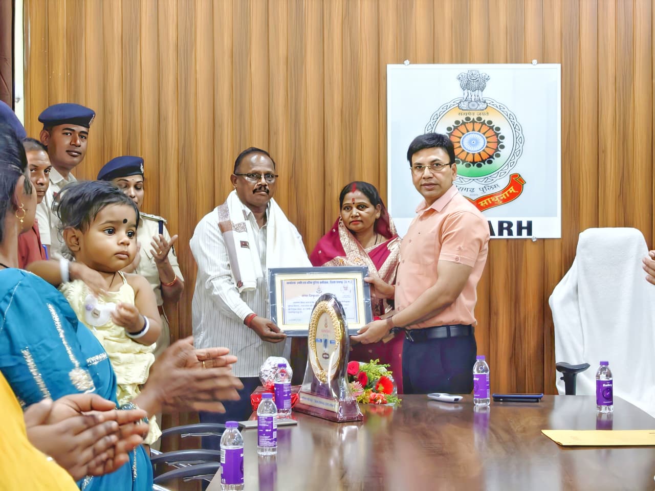 39 वर्ष की सेवा उपरांत सहायक उप निरीक्षक जयराम सिदार सेवानिवृत्त, पुलिस कार्यालय में ससम्मान विदाई, सेवा सम्मान कार्यक्रम में अधिकारियों ने दी भावभीनी विदाई, सराहा समर्पित कार्यकाल