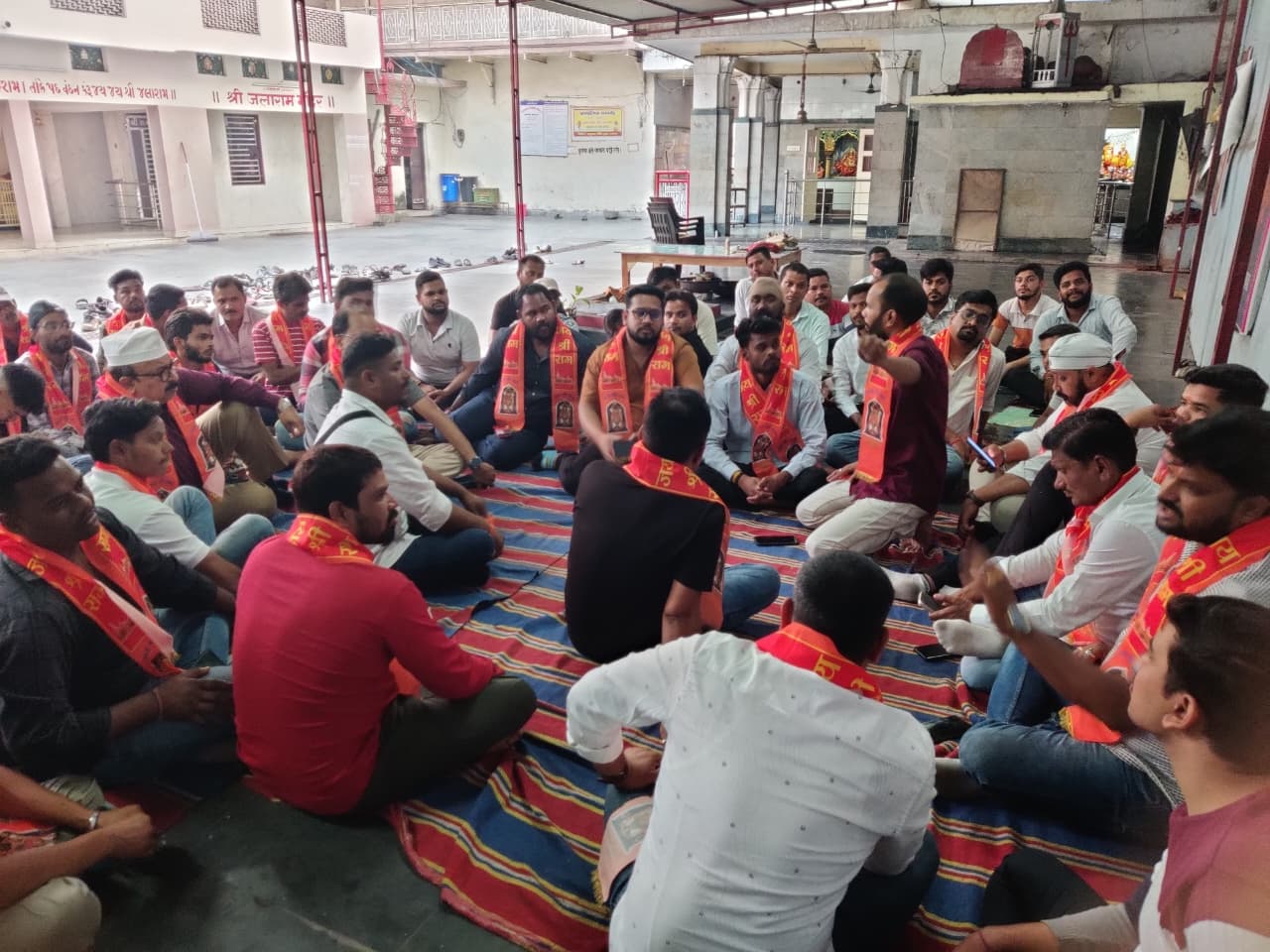 27 मार्च रामनवमी को निकलेगी भव्य श्री राम शोभायात्रा- रामनवमी का शंखनाद, प्रथम बैठक में सैकड़ों की संख्या में रामभक्तों युवाओं ने लिया हिस्सा