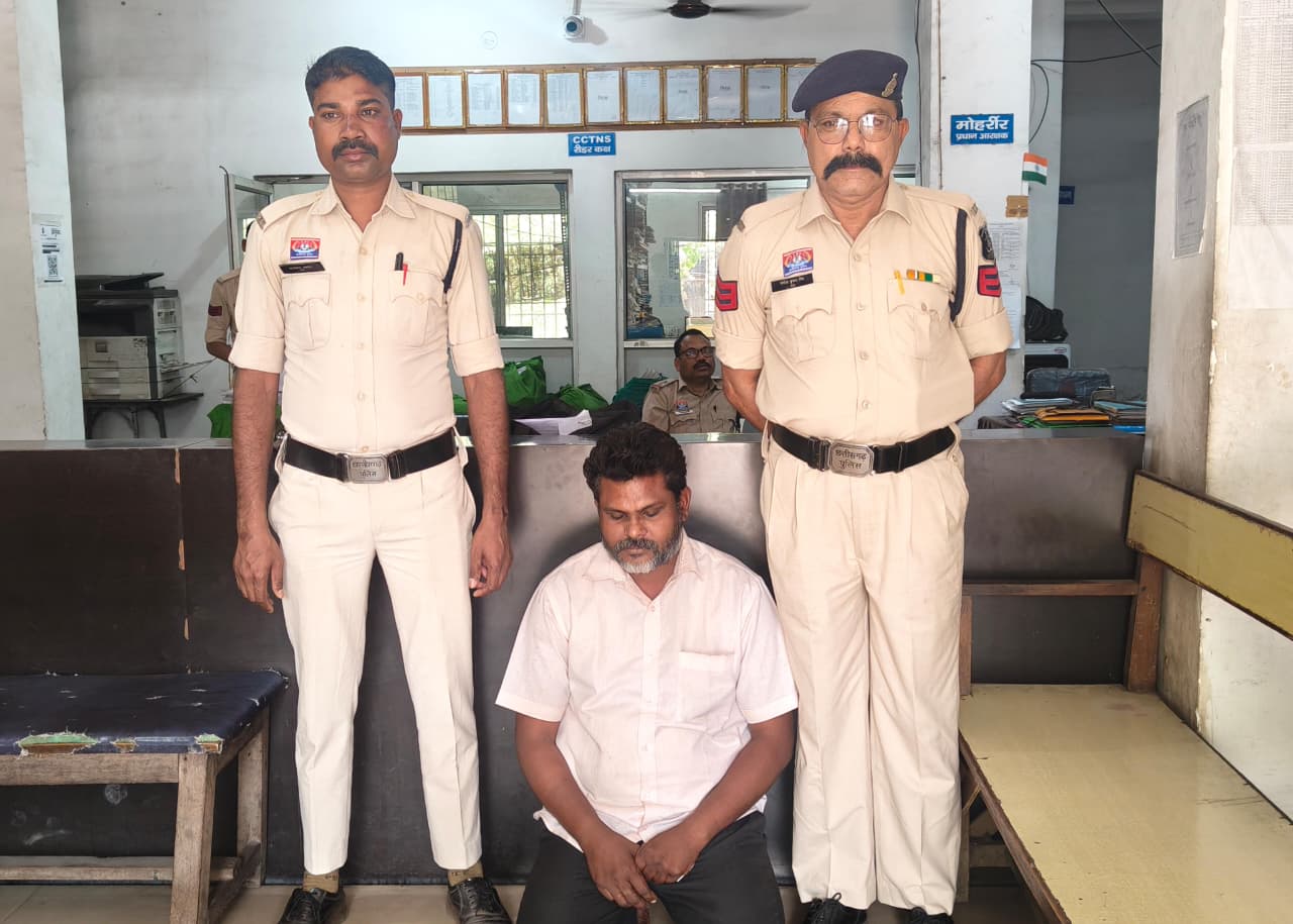 रायगढ़ में “ऑपरेशन अंकुश” के तहत सट्टा पर कार्रवाई, रेलवे बंगलापारा व बेलादुला में सट्टा के साथ 3 आरोपी गिरफ्तार , थाना साइबर, कोतवाली और चक्रधरनगर पुलिस की संयुक्त कार्रवाई