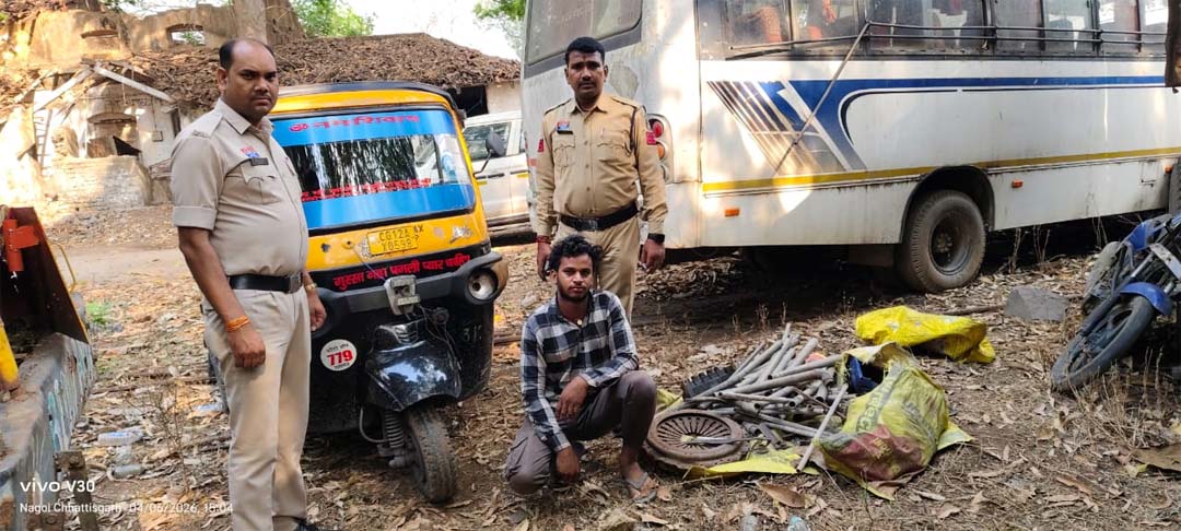 अवैध कबाड़ पर छाल पुलिस की दोहरी कार्रवाई, 2 आरोपी पकड़े गए, भारी मात्रा में स्क्रैप जब्त, दूसरी कार्रवाई में डंप किया गया स्क्रैप जब्त