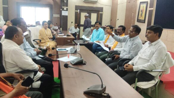 उर्दना चौक से सर्किट हाउस चौक तक बनेगा फोरलेन सड़क, वार्ड समितियों की बैठक में विद्युतीकरण सहित फोरलेन सड़क निर्माण और कौहाकुंडा विद्युत विस्तार के प्रस्ताव सर्वसम्मति से पारित