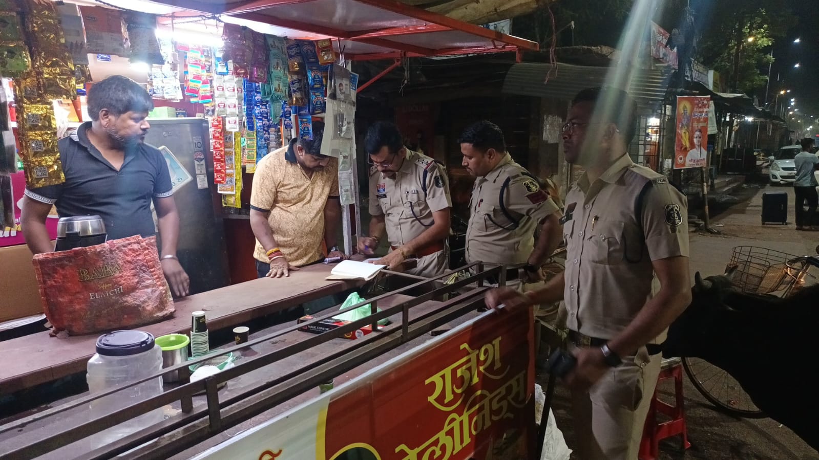 कोटपा एक्ट के तहत व्यापक कार्रवाई: चौक-चौराहों, पान ठेलों और होटलों पर पुलिस की सख्ती