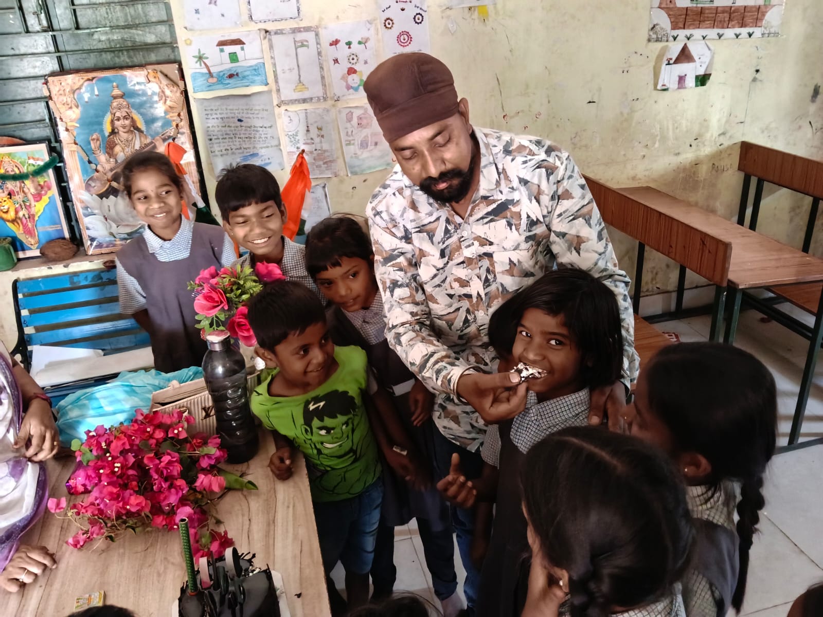 अल्पसंख्यक मोर्चा अध्यक्ष गुरूनाम ने बच्चों से साथ मनाया जन्मदिन, कहा- यह पल किसी बड़े जश्न से कम नहीं