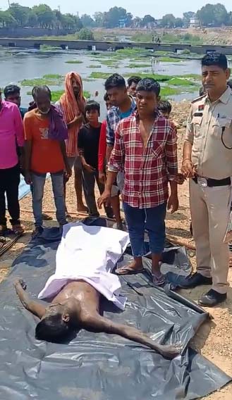केलो नदी में मिली अज्ञात व्यक्ति की लाश, इलाके में सनसनी