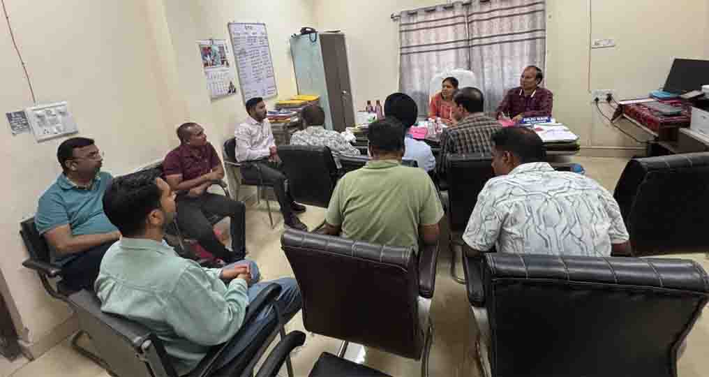 मिनी उद्योग क्षेत्र में कचरा फेंकने वालों पर होगी कार्रवाई, जल्द बनेगा कार्यालय, अवैध रास्ते भी बंद करवाने पर बनी राय