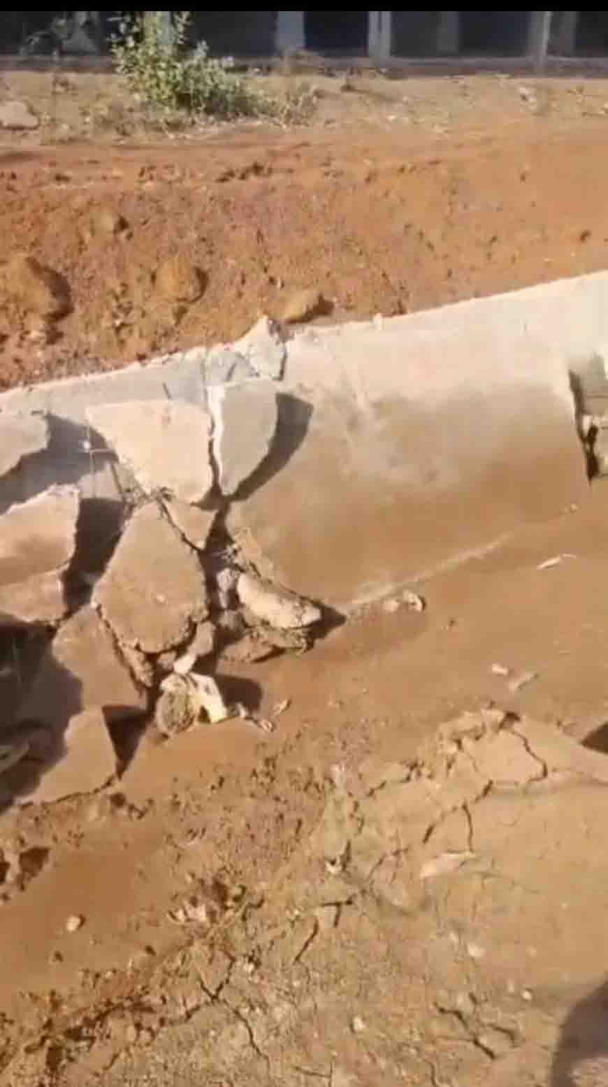खरसिया में नाली निर्माण पर उठे रहे सवाल, पहली बारिश में ध्वस्त हुआ निर्माण कार्य