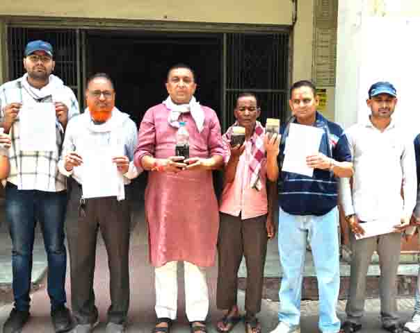 उद्योगों के अपशिष्ट से जीवनदायिनी केलो हो रहा जहरीला, कलेक्टर को ज्ञापन सौंप श्याम व सिंघल फैक्ट्री पर कार्रवाई की मांग, जिला प्रशासन जांच समिति बना अतिशीघ्र कार्यवाही करे अन्यथा सत्याग्रह होगा