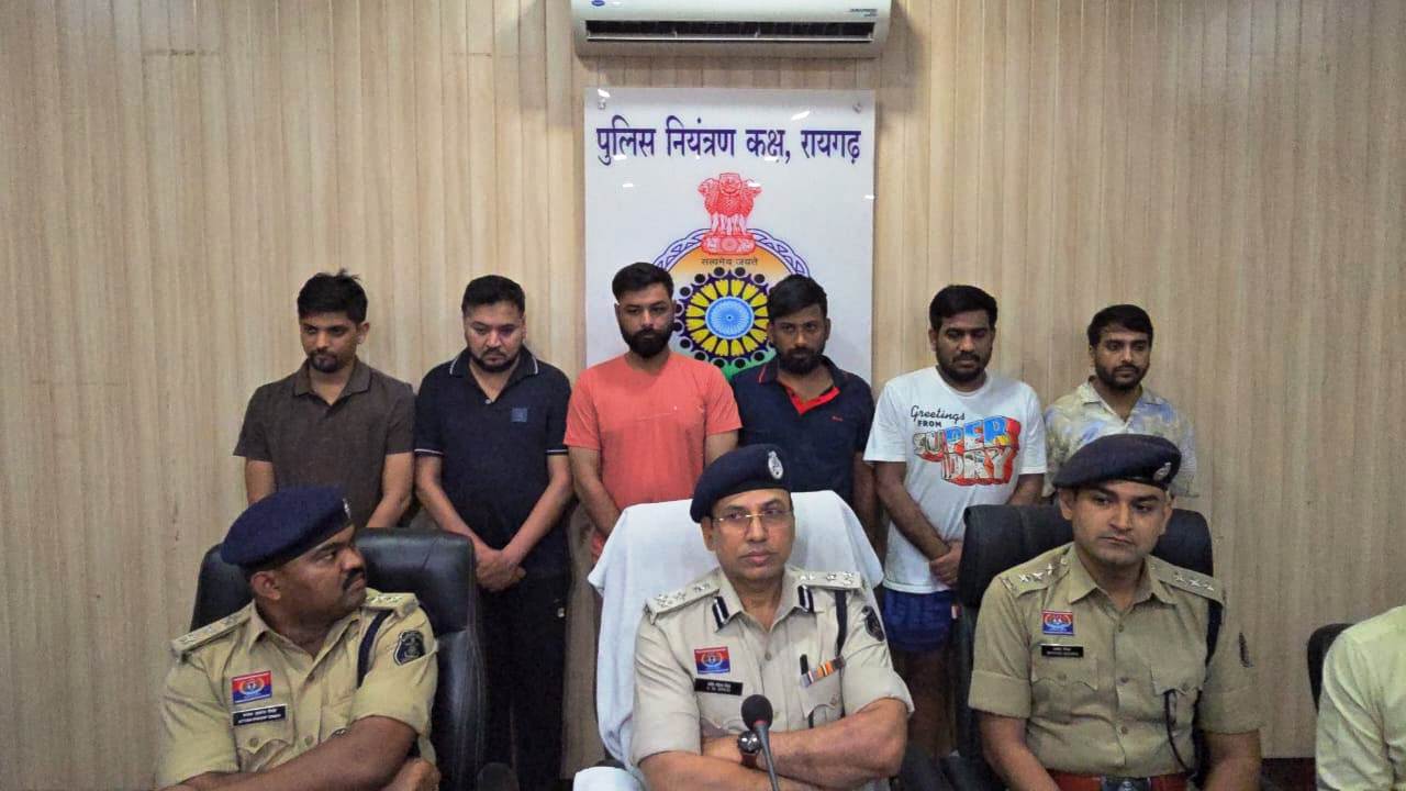 मध्य भारत के सबसे बड़े ऑनलाइन क्रिकेट सट्टा नेटवर्क पर रायगढ़ पुलिस का प्रहार, एसएसपी शशि मोहन सिंह की टीम खाईवाल “मन्नू नथानी” गैंग तक पहुंची जांच