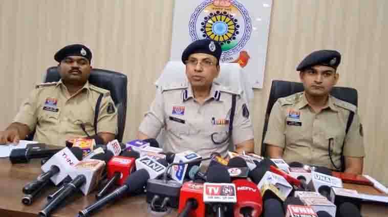 महिला वकील हत्या प्रकरण में पुलिस के पास मजबूत भौतिक और डिजिटल साक्ष्य, आरोपी को उसकी करतूत की सजा दिलाने में सहायक होंगे — एसएसपी शशि मोहन सिंह