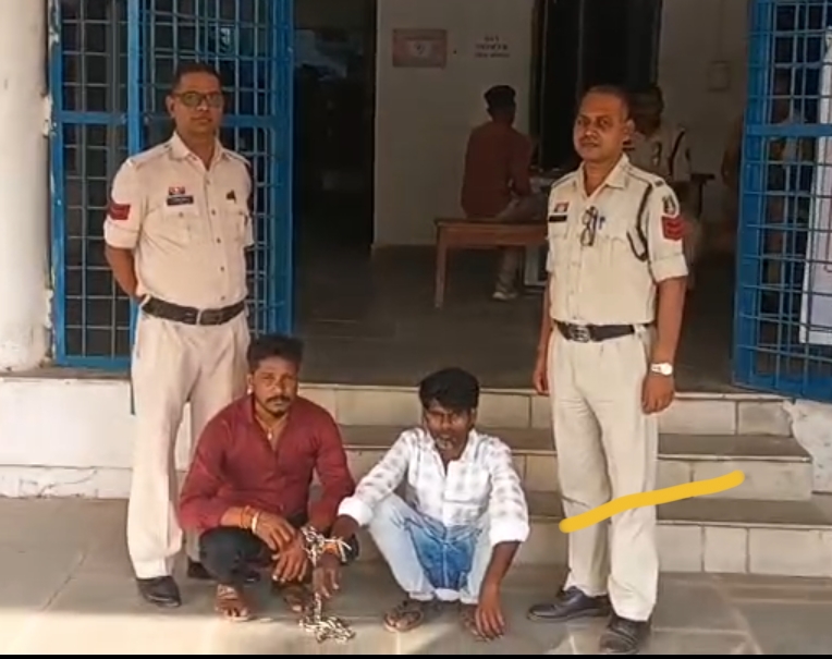 फर्जी ई-वे बिल बनाकर चोरी का स्क्रैप खपाने वाले गिरोह पर पुसौर पुलिस की बड़ी कार्रवाई, फर्जी दस्तावेज, टैक्स चोरी और चोरी के कबाड़ परिवहन मामले में ओडिशा-छत्तीसगढ़ के आरोपी गिरफ्तार