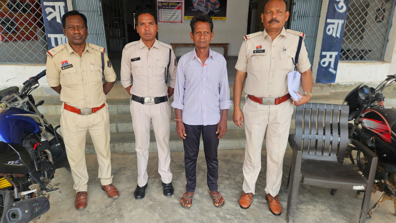 आत्महत्या के लिए उकसाने का फरार आरोपी गिरफ्तार, गांव की बैठक में प्रताड़ना और मारपीट के बाद युवक ने उठाया था आत्मघाती कदम