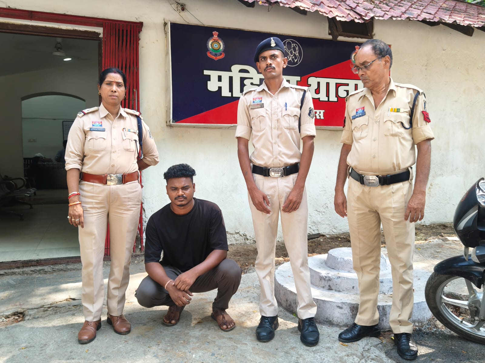 अभियान संवेदना के तहत दुष्कर्म के आरोपी को महिला थाना पुलिस ने सक्ती जिले से किया गिरफ्तार, न्यायिक रिमांड पर भेजा, शादी का झांसा देकर युवती से दुष्कर्म करने वाले आरोपी पर महिला थाना की त्वरित कार्रवाई
