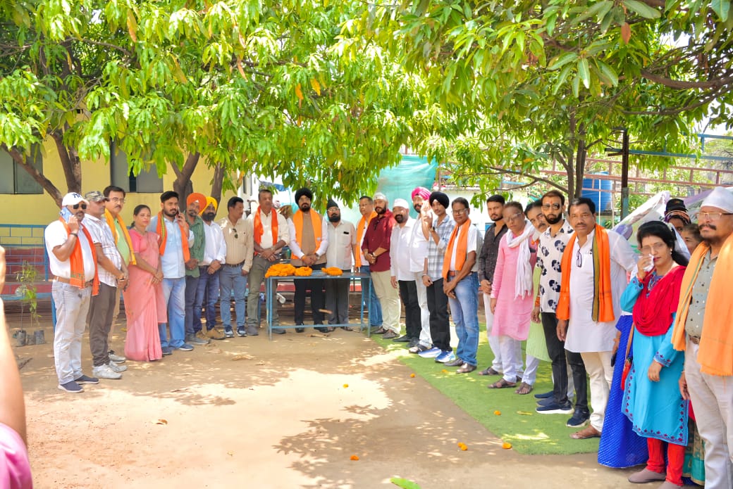 विश्व पर्यावरण दिवस पर भाजपा अल्पसंख्यक मोर्चा द्वारा वृक्षारोपण एवं फल वितरण कार्यक्रम आयोजित