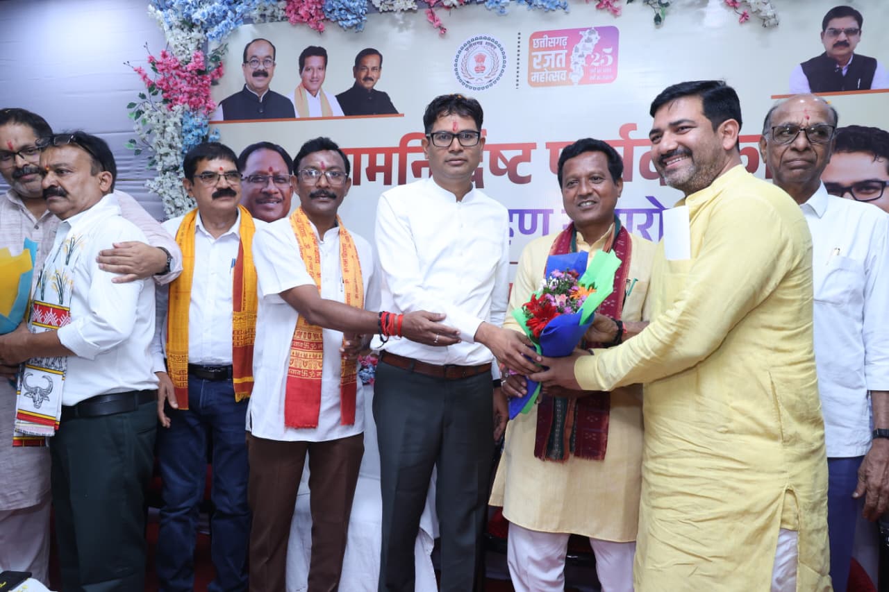 एल्डरमेन पार्षदों के शपथ ग्रहण समारोह में शामिल हुए वित्त मंत्री  ओपी चौधरी, कहा- जादू की छड़ी नही पर शहर विकास को प्रतिबद्ध