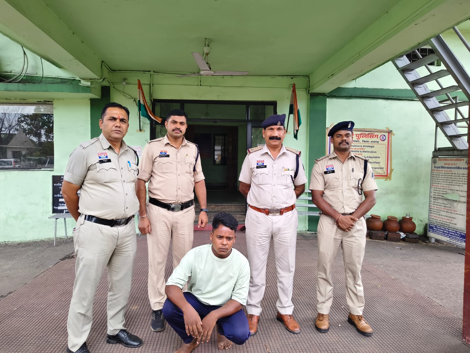 पत्नी बनाकर साथ रखने का भरोसा देकर किया शारीरिक शोषण, पीड़िता की रिपोर्ट पर पूंजीपथरा पुलिस ने आरोपी को किया गिरफ्तार