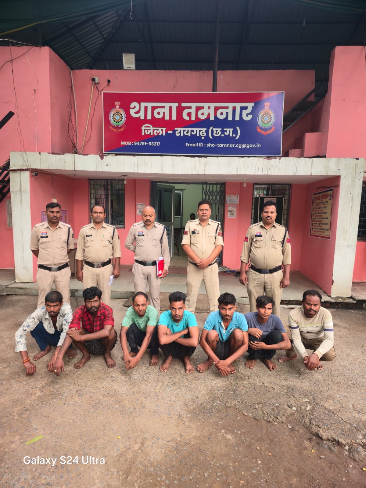 तमनार में आदतन झगड़ा-मारपीट करने वाले 7 उपद्रवी युवकों पर पुलिस ने की प्रतिबंधात्मक कार्रवाई, जारी हुआ जेल वारंट , शांति भग की अंदेशा पर बीएनएसएस के तहत कार्रवाई कर एसडीएम न्यायालय में किया पेश