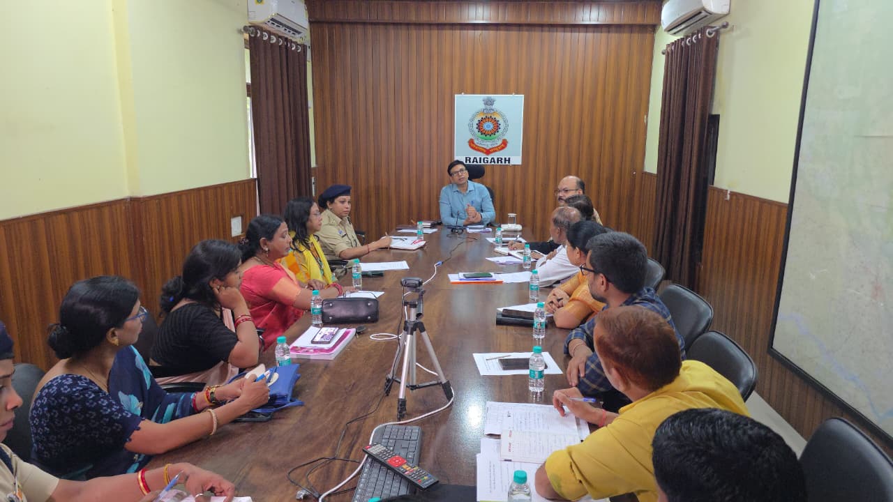 महिला सुरक्षा और मानव तस्करी की रोकथाम के लिए सभी विभाग समन्वित होकर करें प्रभावी कार्रवाई: एसएसपी शशिमोहन सिंह