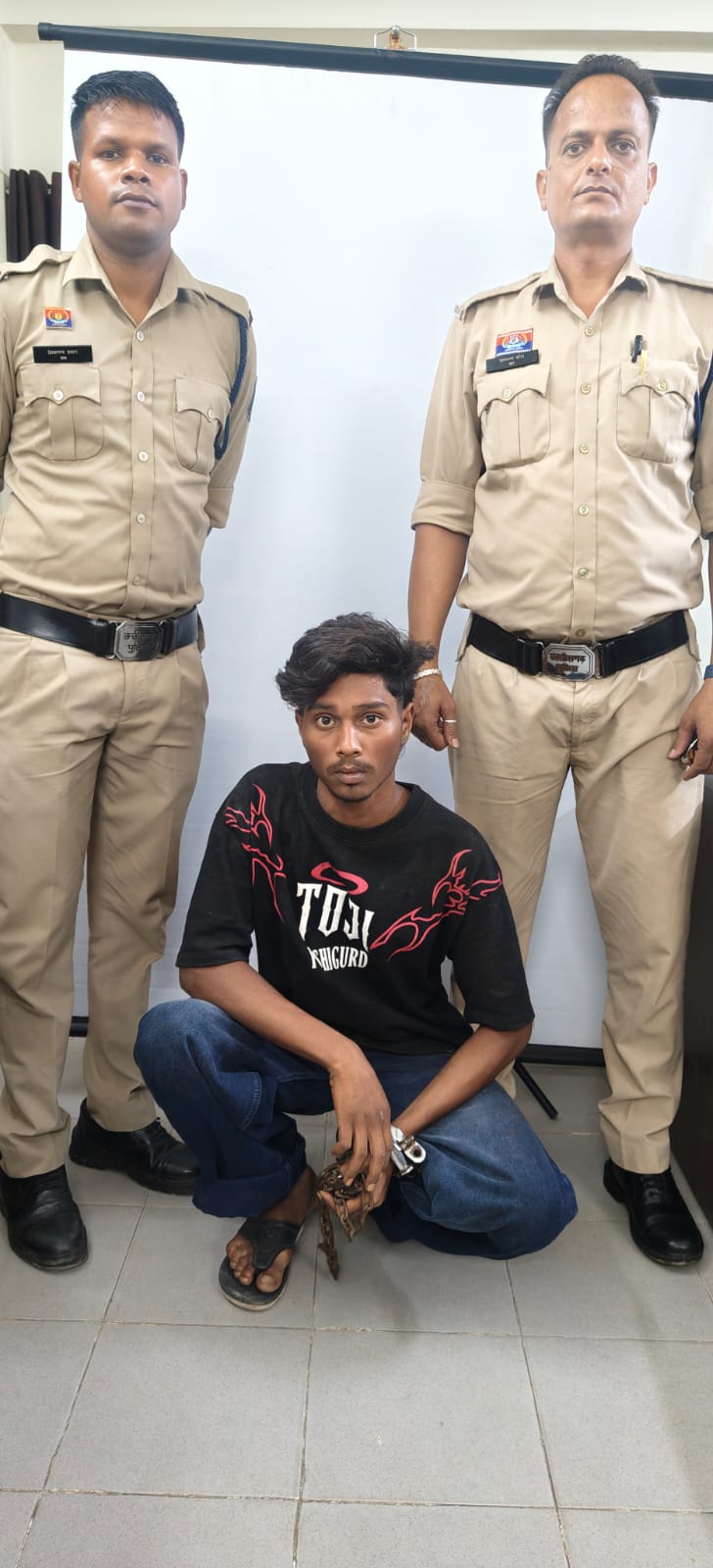 नाबालिग को दूसरी बार भगाया, जूटमिल पुलिस ने बालिका किया दस्तयाब, बालिका को भगा ले जाने वाले आरोपी गिरफ्तार, अपहरण और दुष्कर्म और पॉक्सो एक्ट में भेजा गया रिमांड