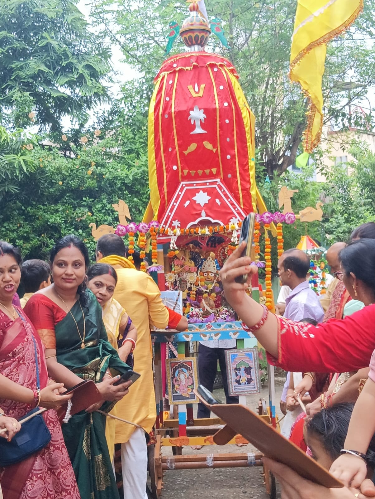 इस्कॉन प्रचार केंद्र रायगढ़ ने निकाली भगवान जगन्नाथ की भव्य रथयात्रा, हरिनाम संकीर्तन से भक्तिमय हुआ रायगढ़, 10 अवतार में होगा भगवान का श्रृंगार