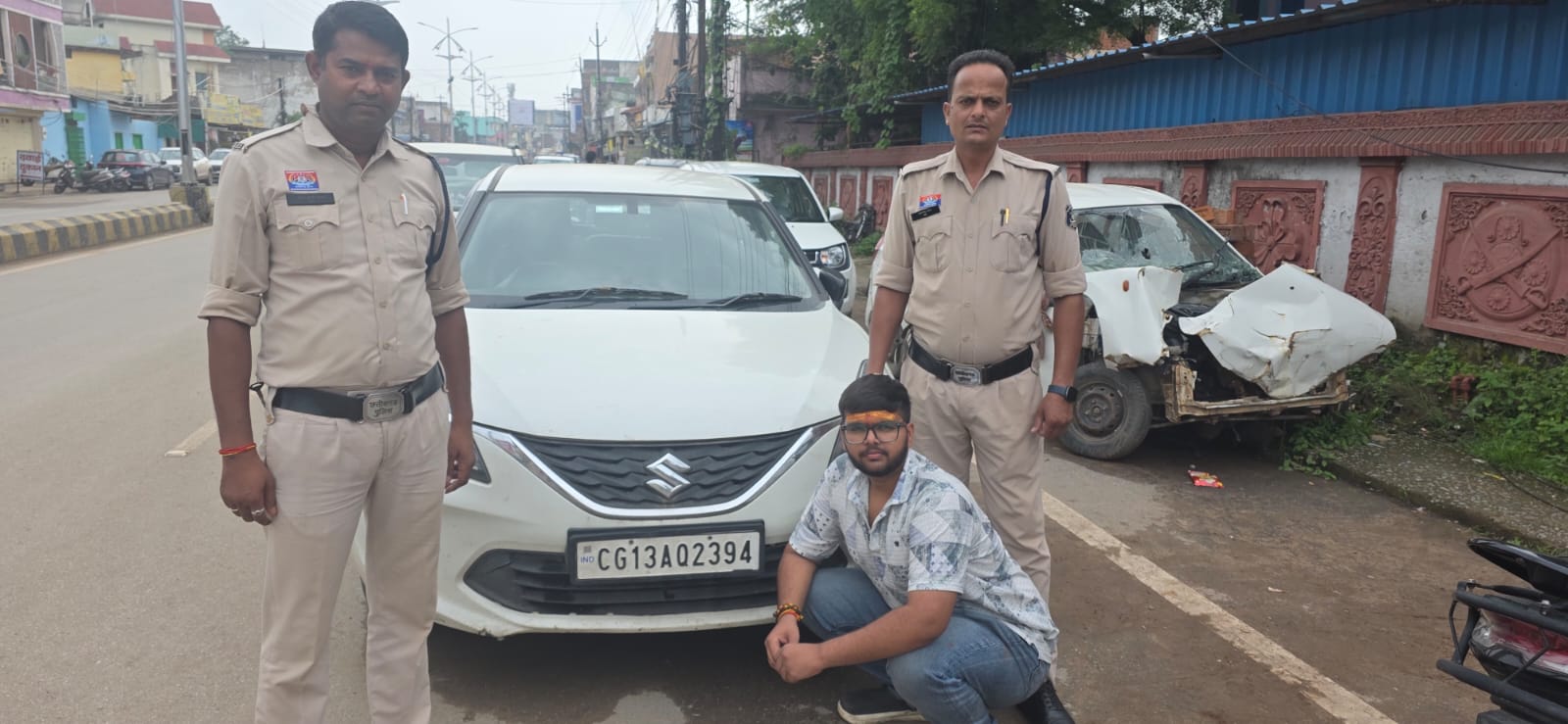 पेट्रोल पंप पर फर्जी ऑनलाइन पेमेंट दिखाकर ठगी करने वाला युवक गिरफ्तार, शातिर युवक अपने कार की नंबर प्लेट को छिपाकर दो बार पेट्रोल भरवाया