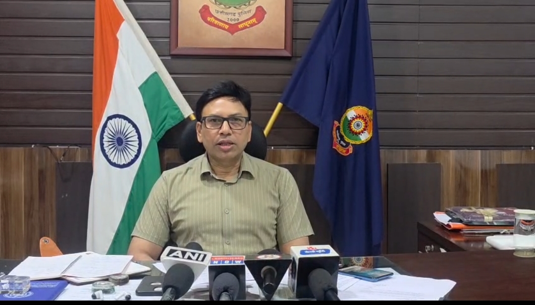 झगड़ा छुड़ाने बीच बचाव कर रहे पार्षद पर नशे में धुत युवक ने की मारपीट,आरोपी फरार, जूटमिल पुलिस ने आरोपी पर हत्या के प्रयास का अपराध किया दर्ज— आरोपी की गिरफ्तारी के लिए दबिश जारी