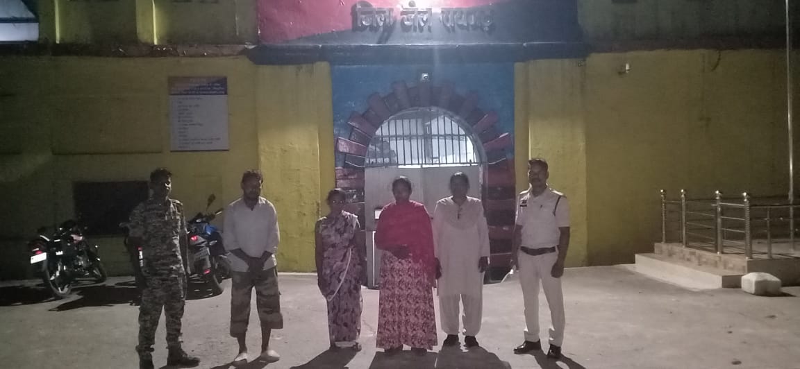 जोबी के कोठीकुंडा हत्याकांड में बड़ा फैसला, चार दोषियों को आजीवन कारावास, पारिवारिक विवाद में पत्नी, बेटा, साली और साला ने मिलकर तिहारू साहू पर किया था जानलेवा हमला, इलाज के दौरान हुई थी मौत
