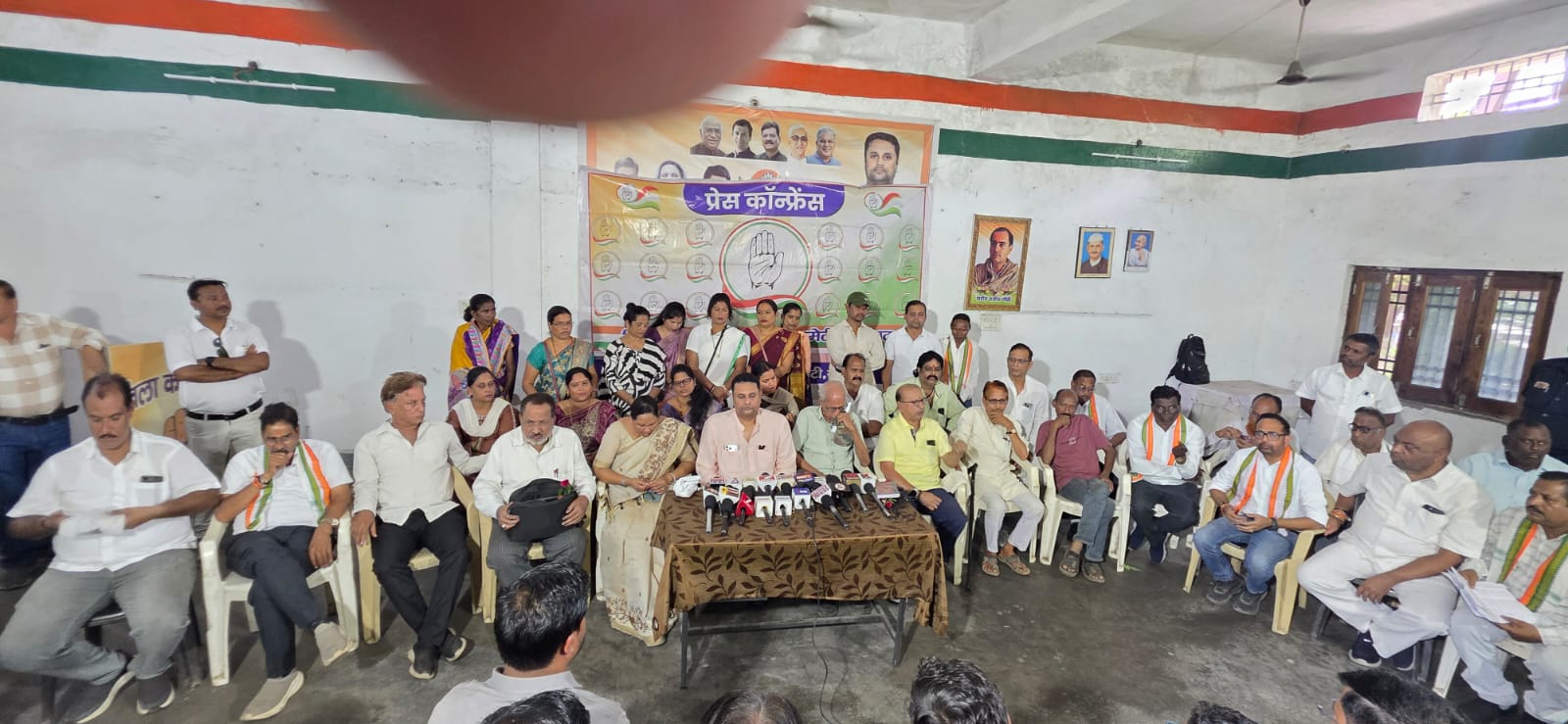 वोट बचाओ–देश बचाओ मार्च” में कांग्रेस ने किया जोरदार प्रदर्शन,  ज्ञानेश कुमार का किया पुतला दहन
