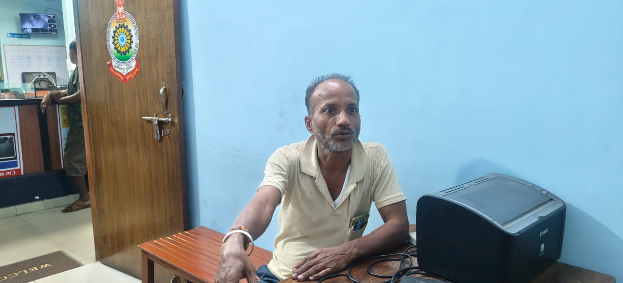 88 वर्षीय बुजुर्ग दंपति ने एसएसपी शशि मोहन सिंह से लगाई संरक्षण की गुहार, शिकायत को गंभीरता से लेते हुए एसएसपी ने तत्काल कार्रवाई कर पहुंचाई राहत