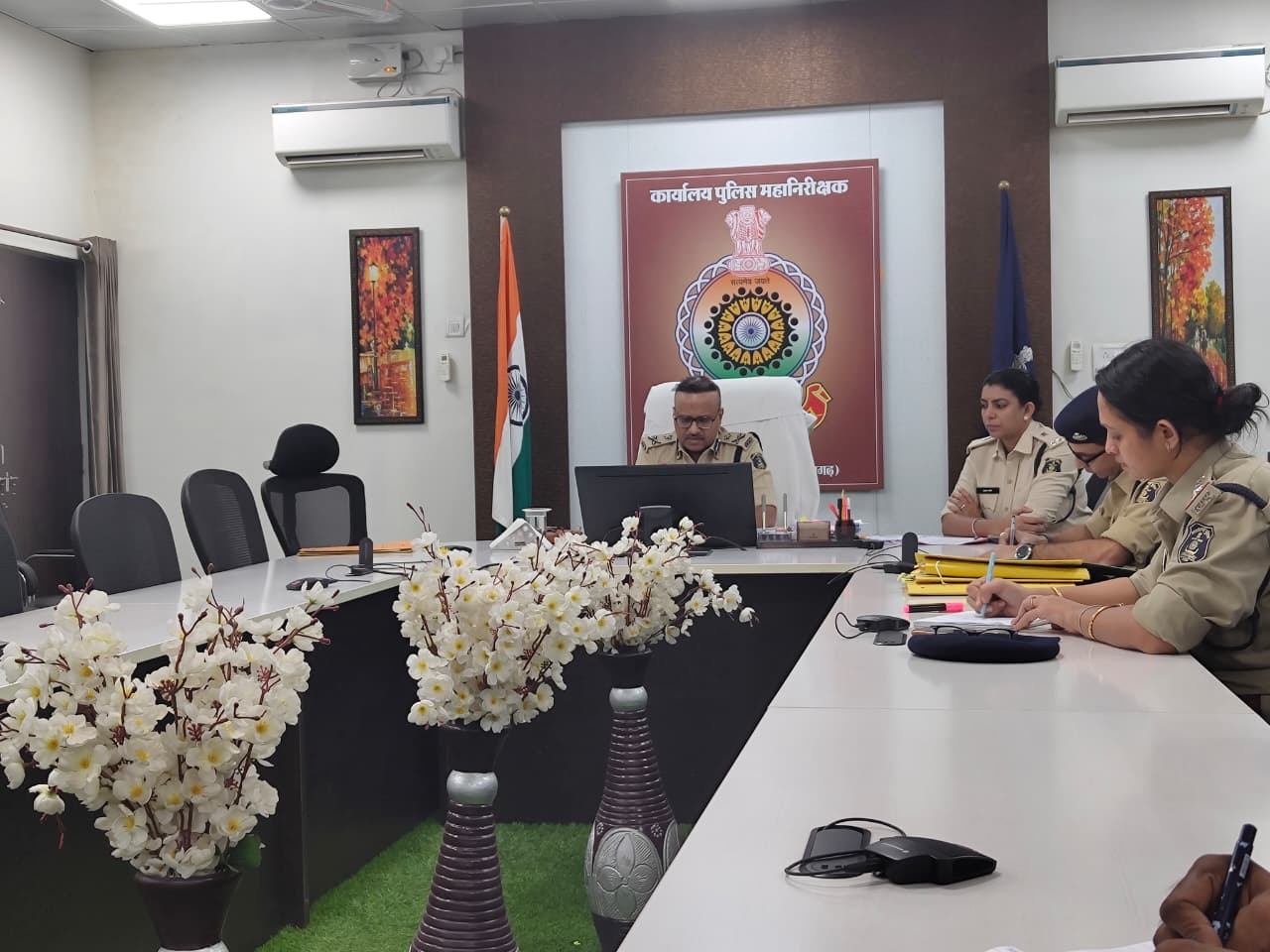 आईजी रामगोपाल गर्ग ने ली बिलासपुर रेंज के पुलिस अधीक्षकों एवं राजपत्रित अधिकारियों की उच्चस्तरीय समीक्षा बैठक ।